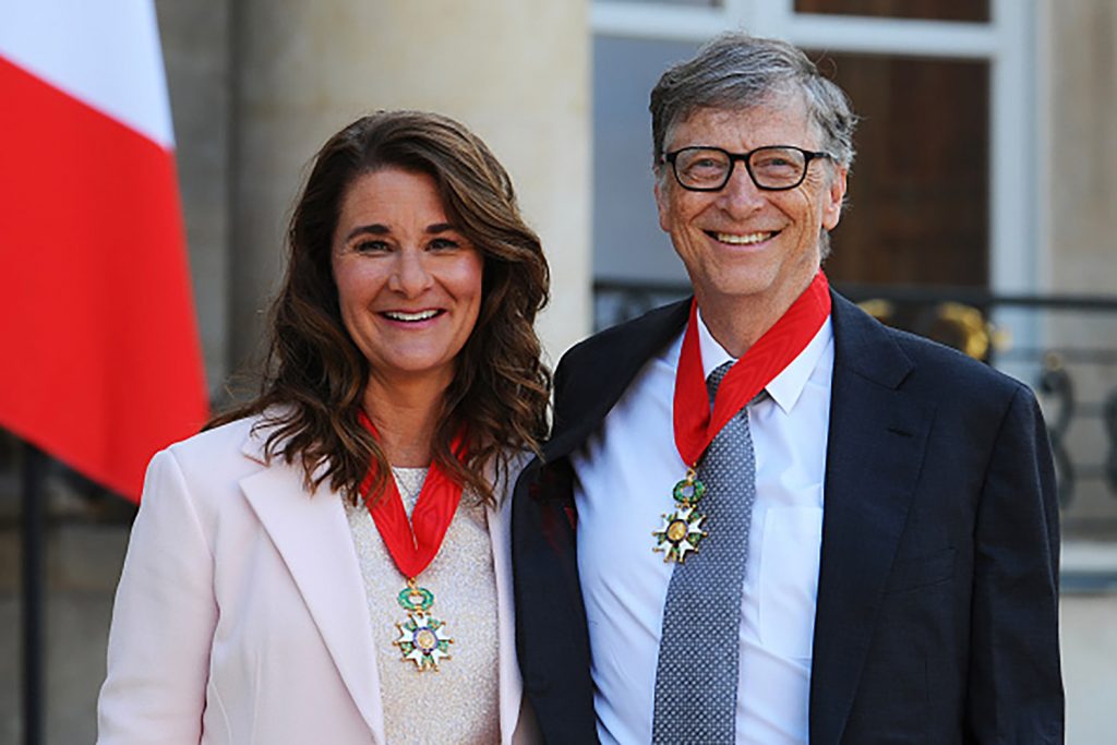 Bill and Melinda Gates pose in front of the Elysee Palace after receiving the award of Commander of the Legion of Honor by French President Francois Hollande on April 21, 2017 in Paris, France. 