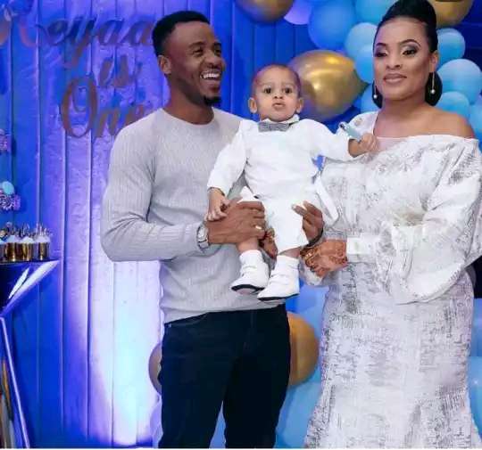 Ali Kiba and wife Amina with one of their kids