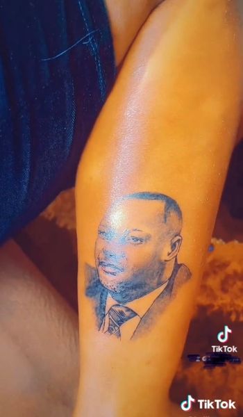 Lwasa'snew babe inked a tattoo of his face on her leg