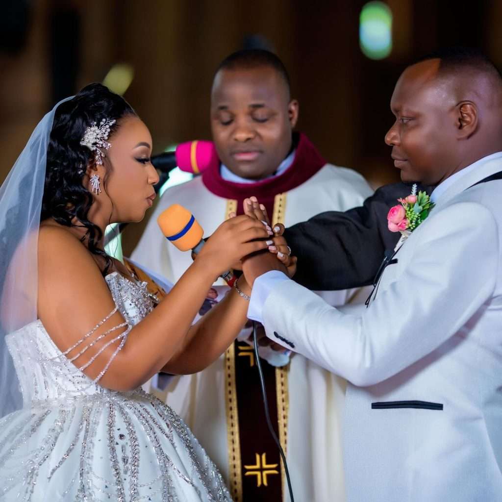 Harriet Sanyu Nantumbwe weds Lamech kabonge